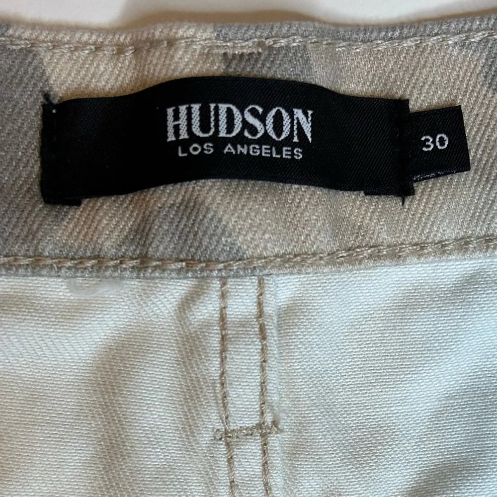 Hudson Jean Shorts Lori High-Rise Camo Raw Edge Hem Size 30 Women’s